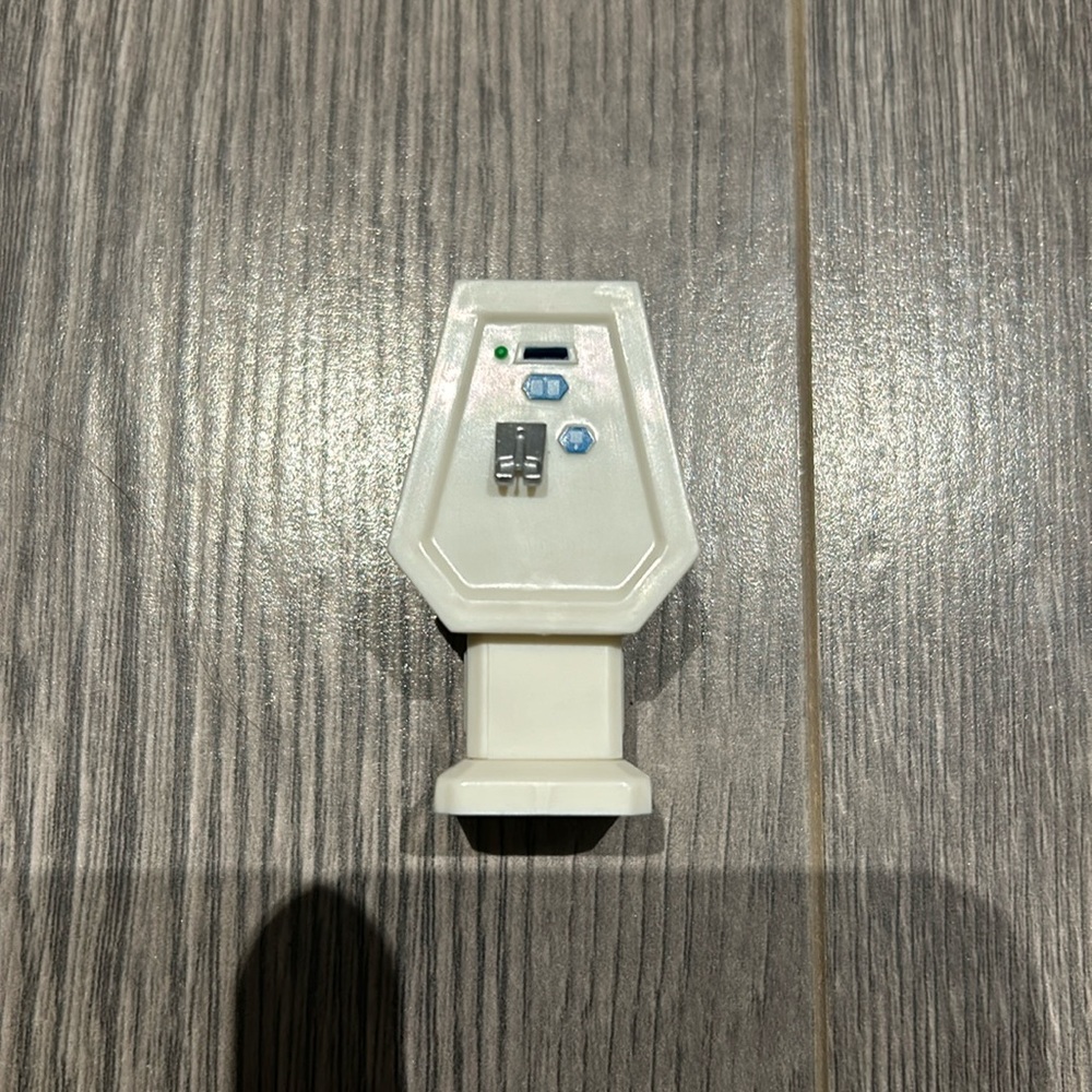 Space Mountain fastpass ticket machine